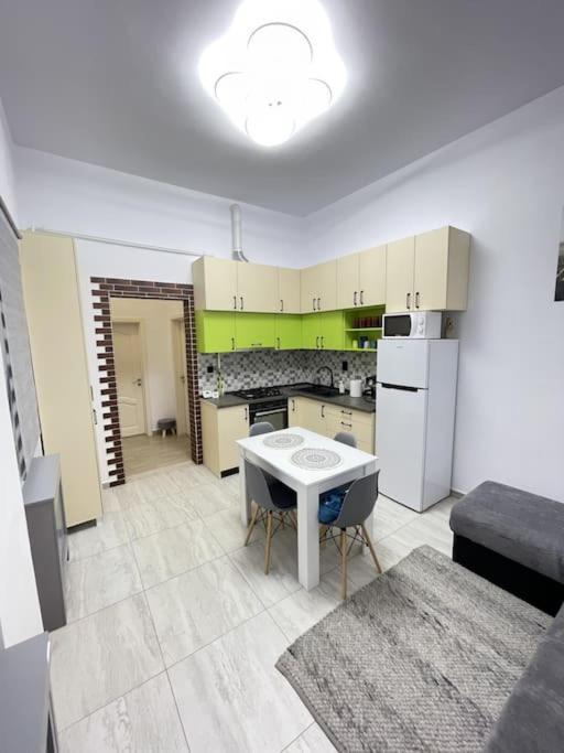 Apartament In Centrul Istoric Oradea Exterior photo